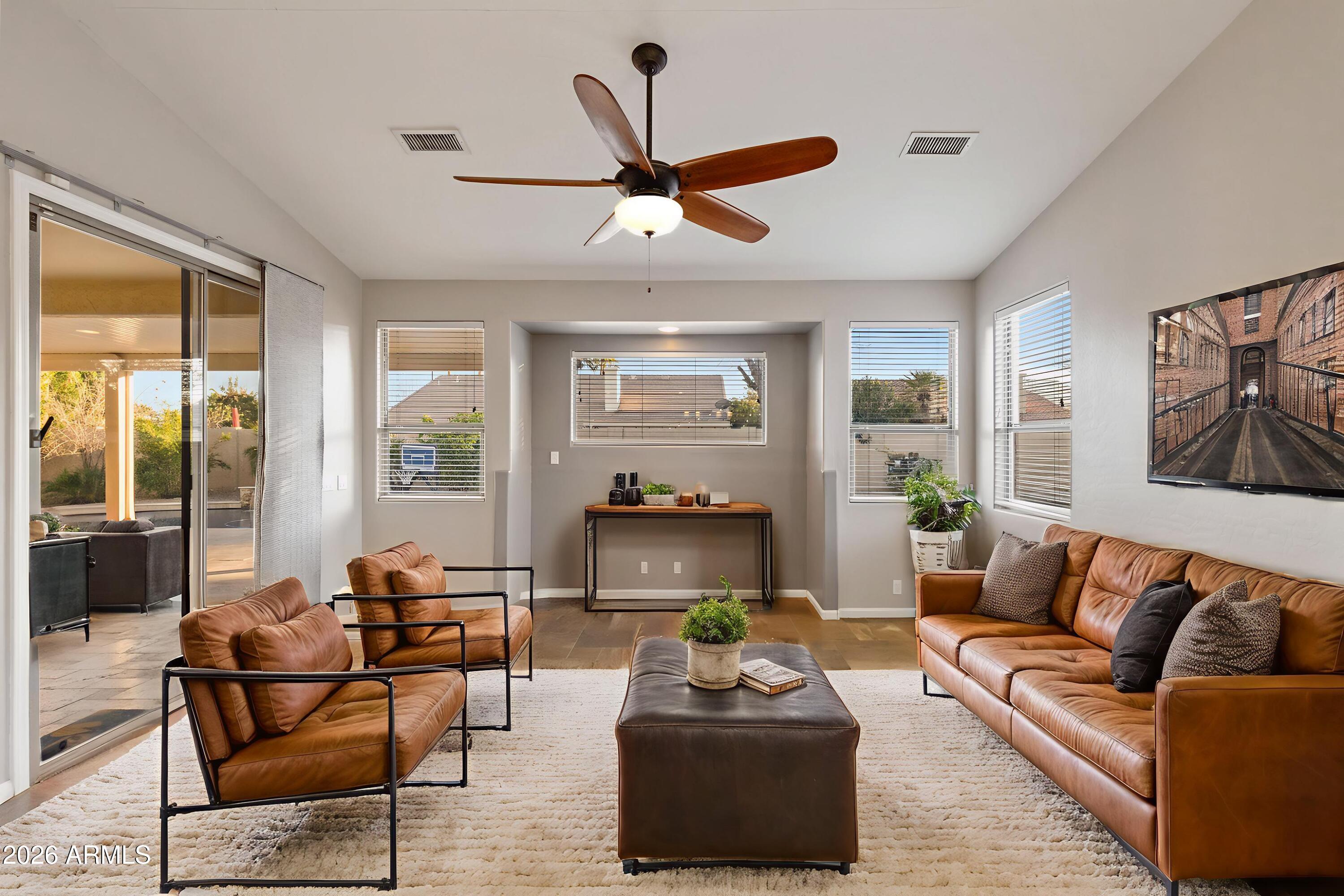 2519 E RAWHIDE Street