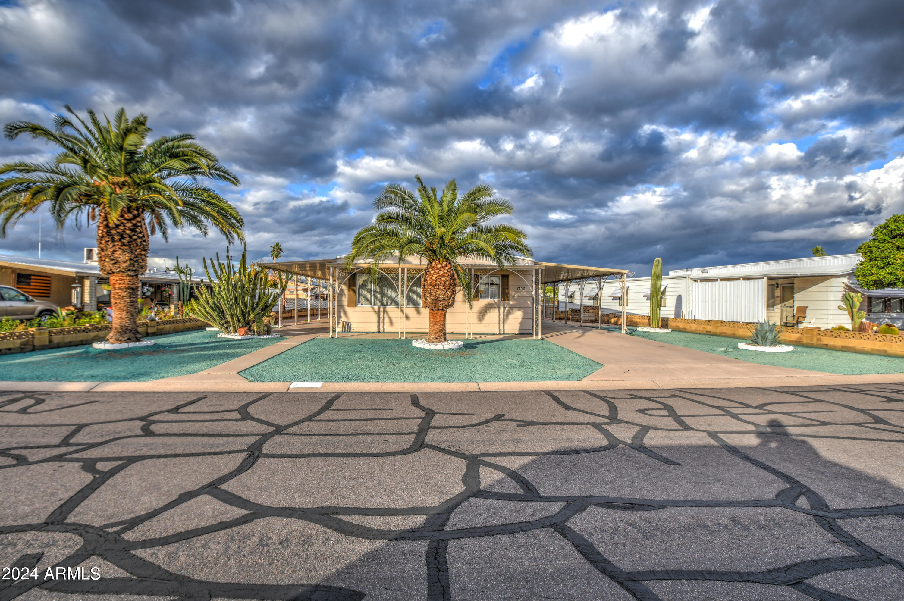 7452 E BAYWOOD Avenue