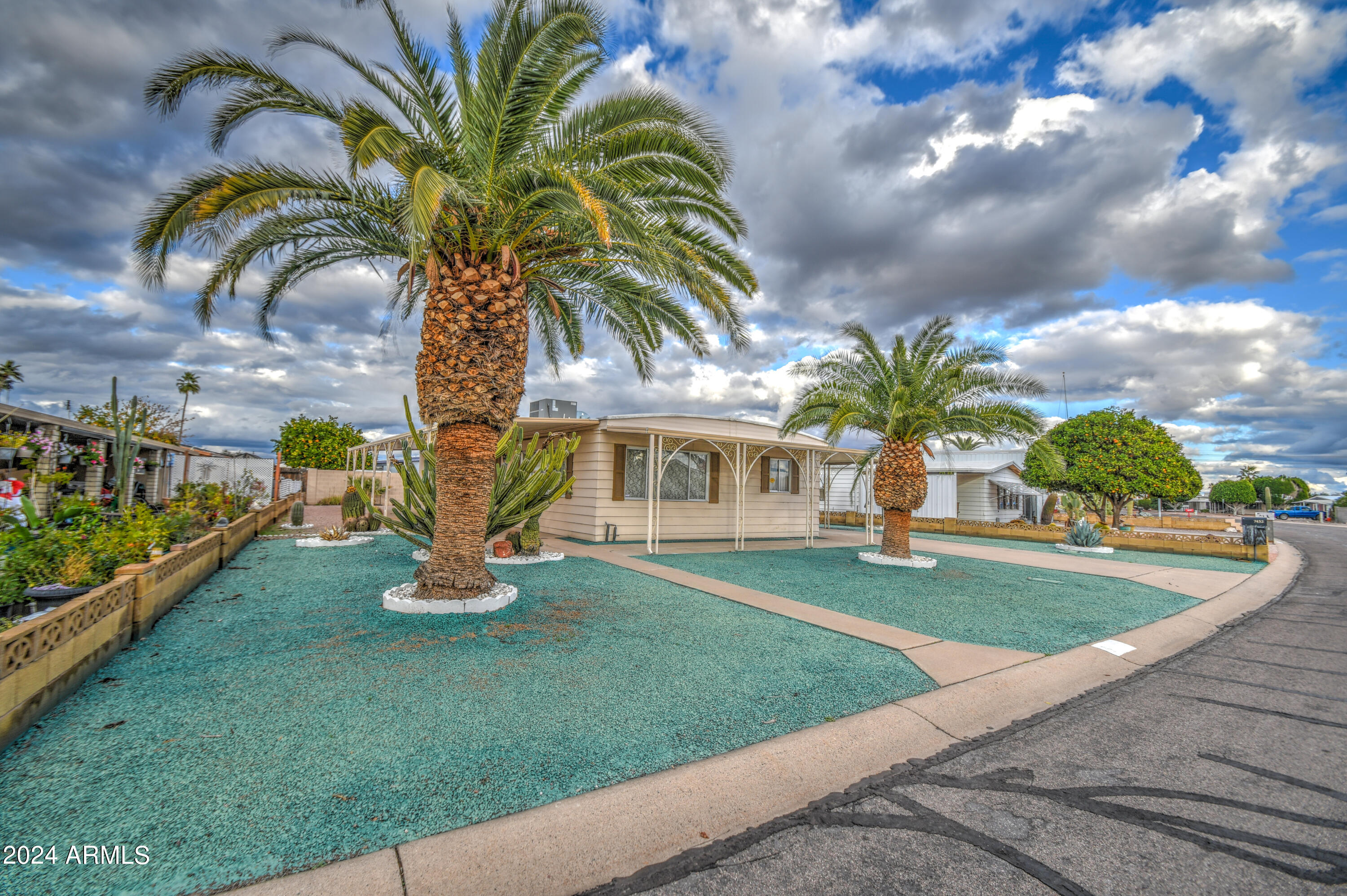 7452 E BAYWOOD Avenue