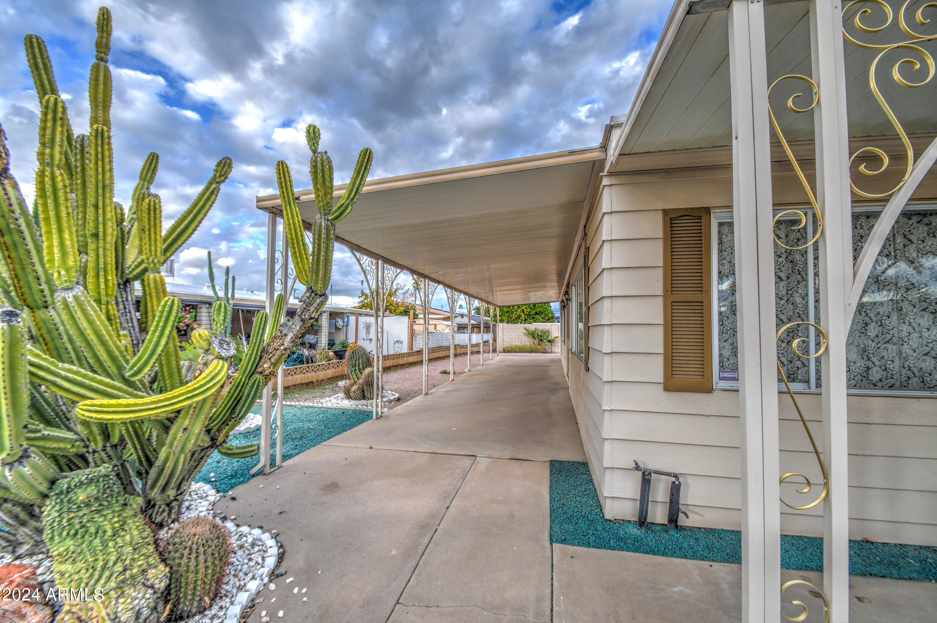 7452 E BAYWOOD Avenue