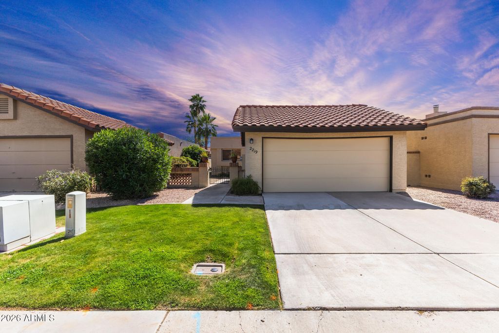 Photo of 2219 E Fairview Avenue, Mesa, AZ 85204 (MLS # 7000553)