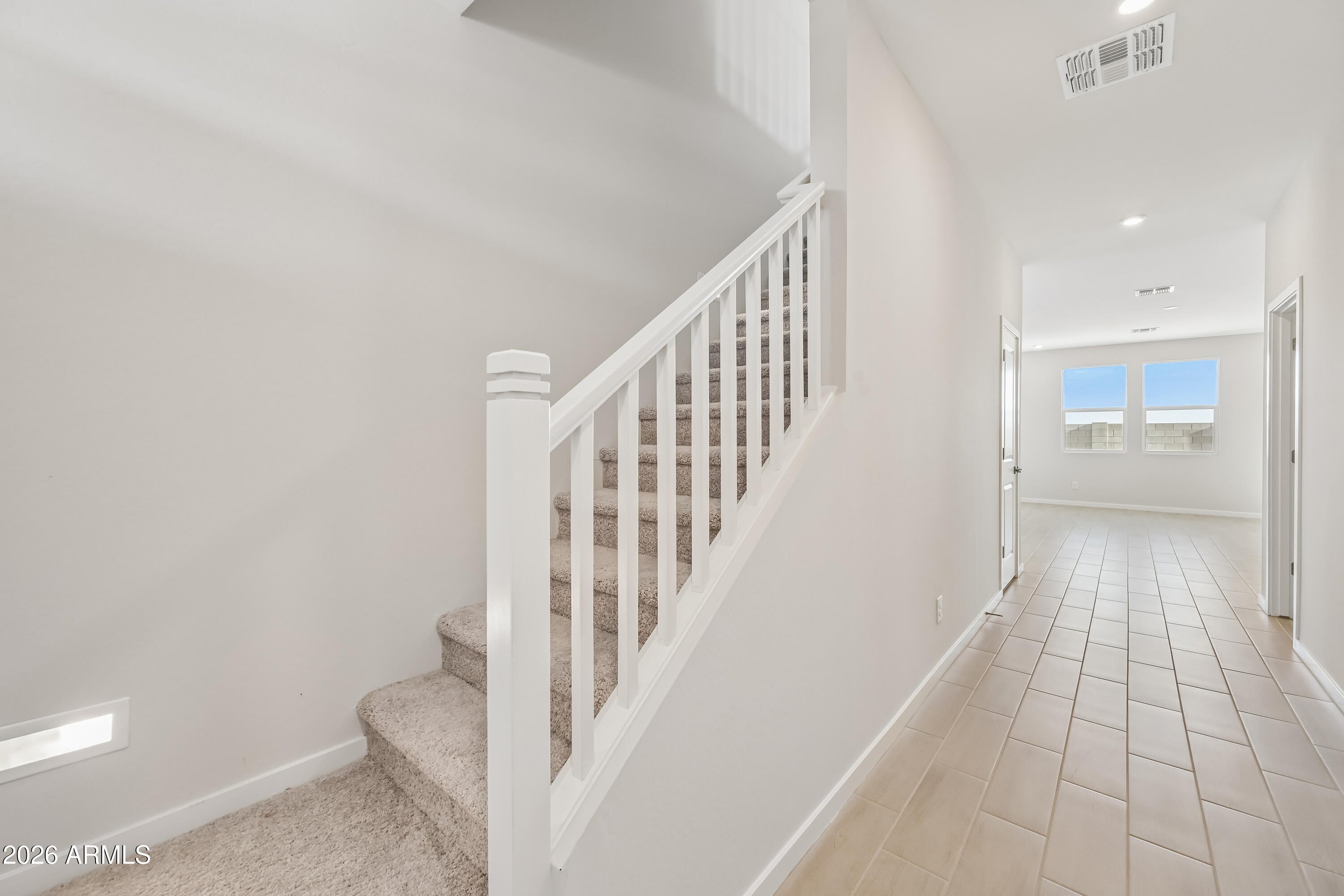 5887 E SIDEOATS Way