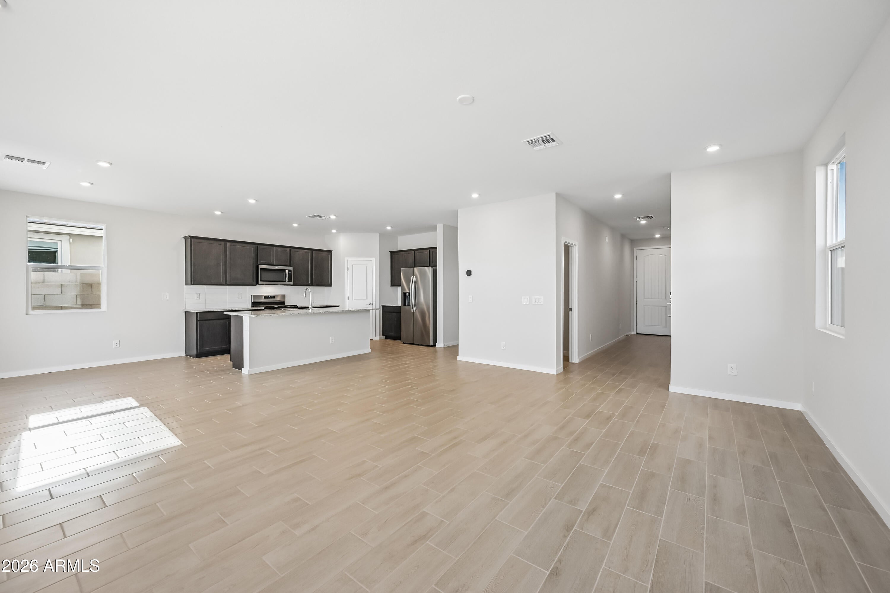 5887 E SIDEOATS Way