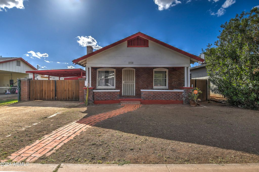 Photo of 2310 N Dayton Street, Phoenix, AZ 85006 (MLS # 6974808)