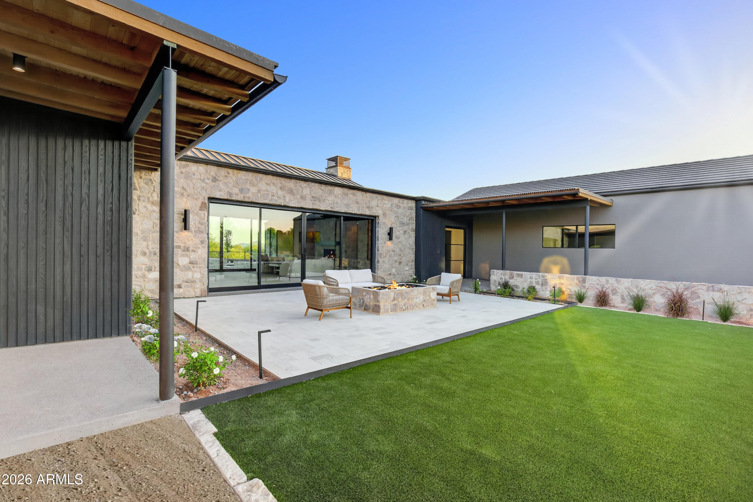 9067 E RIMROCK Drive