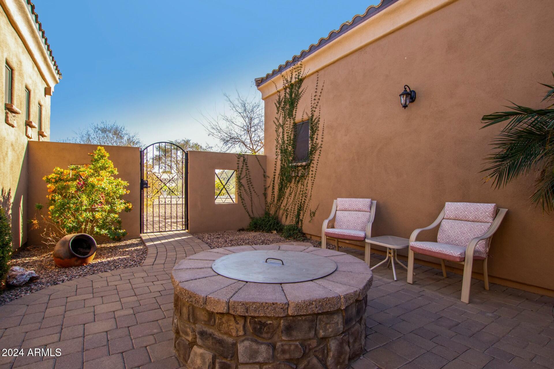 2796 E MEADOWVIEW Court