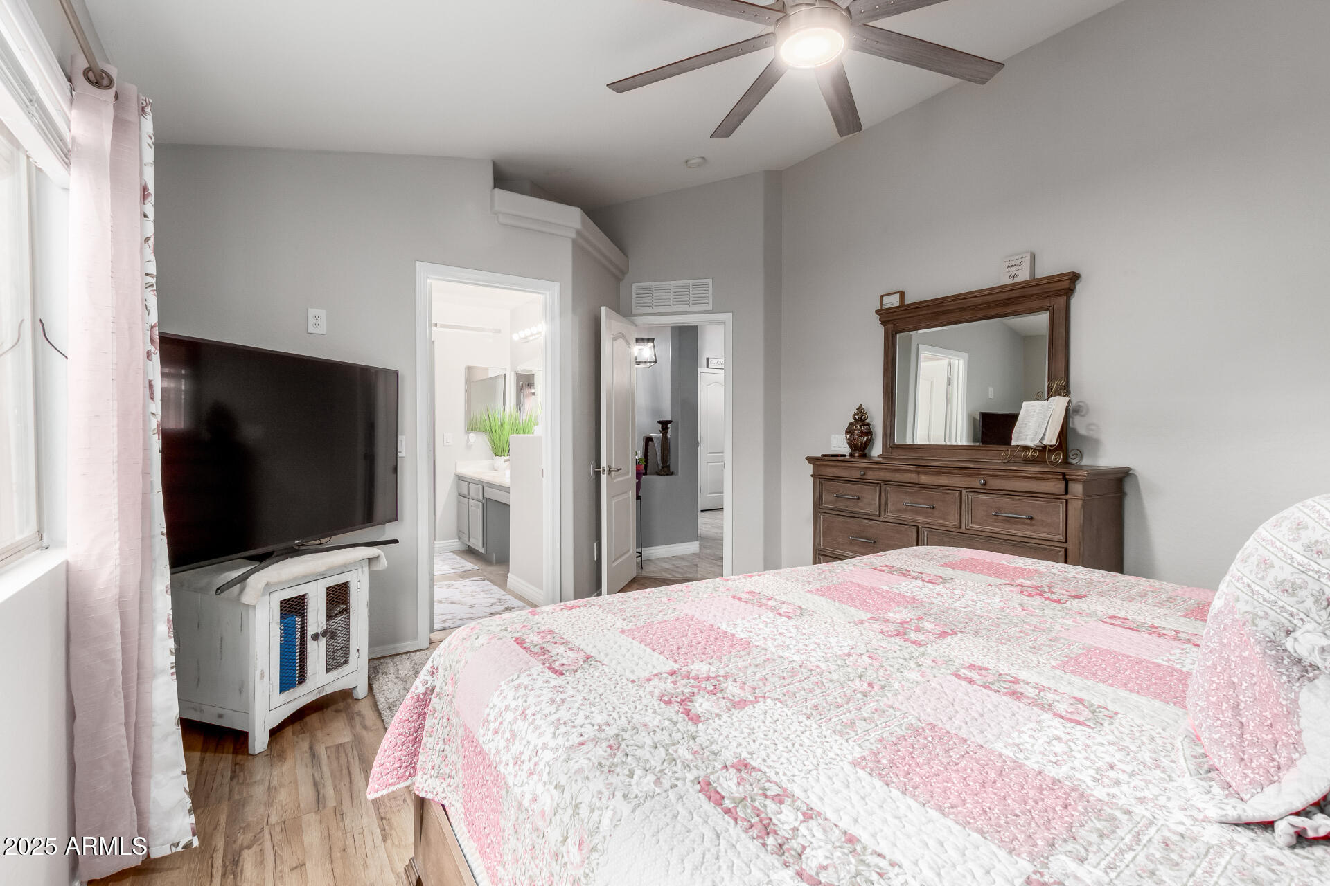 23932 W HIDALGO Avenue