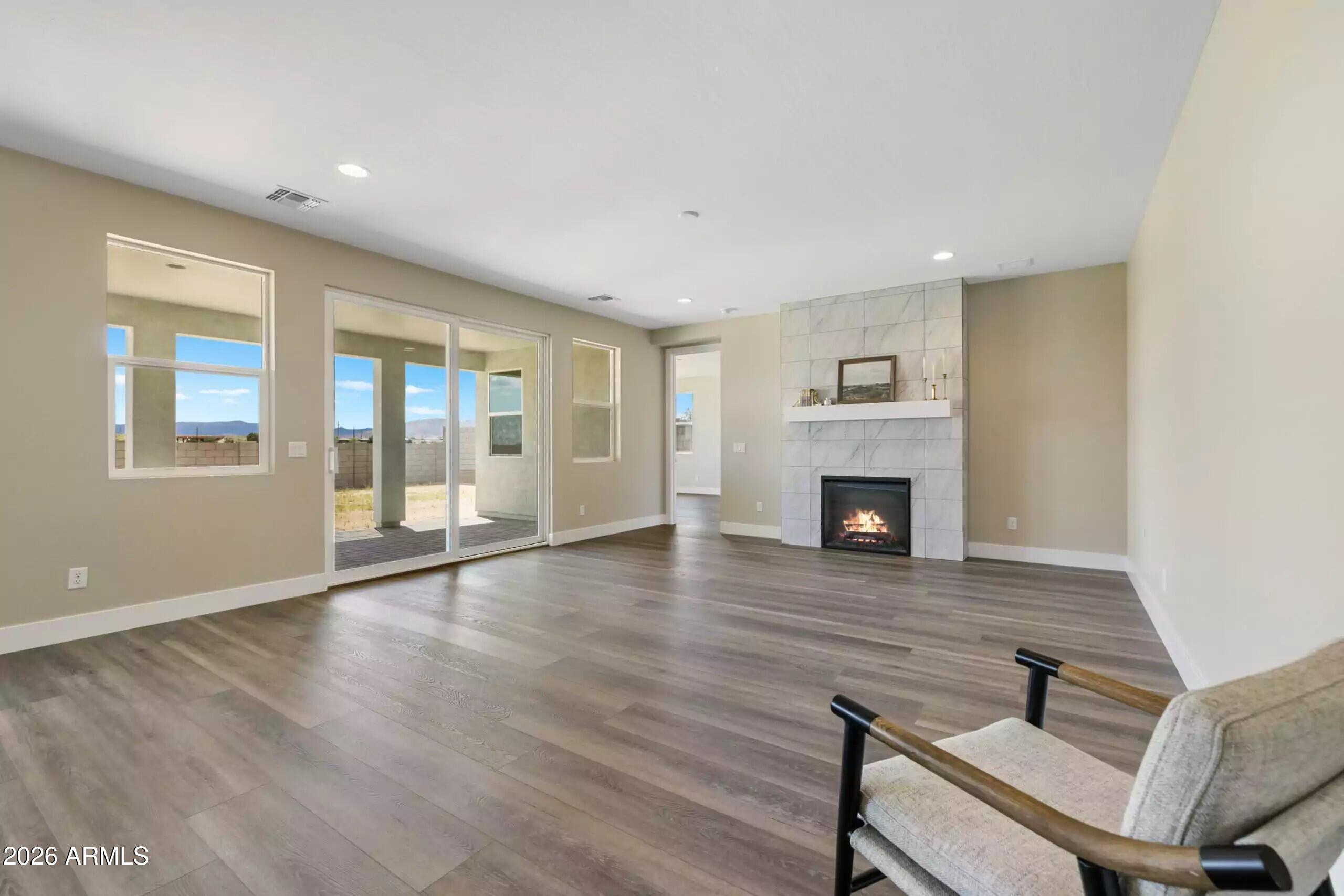 7543 E Louie Lane
