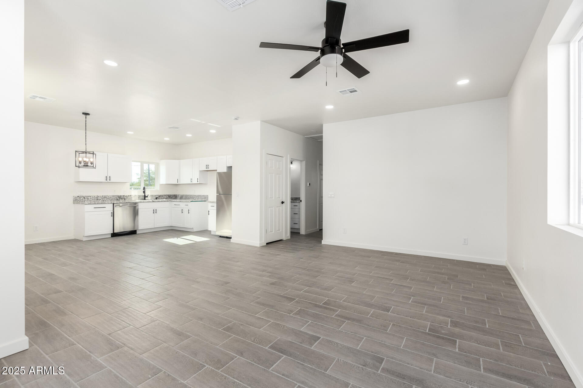 718 W OCOTILLO Street