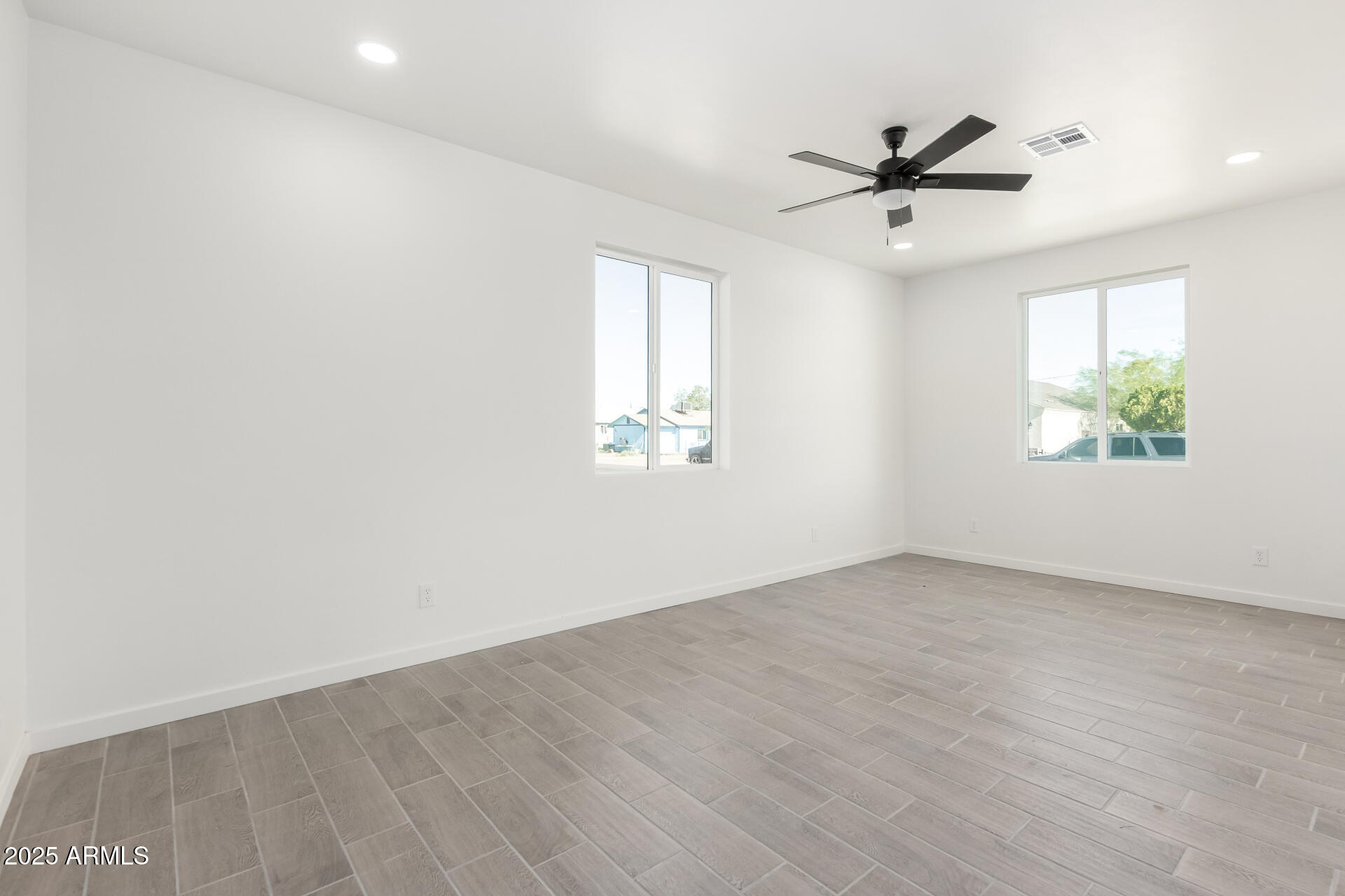 718 W OCOTILLO Street