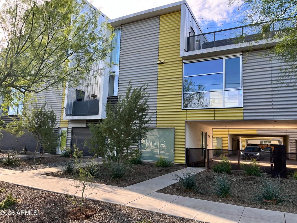 Photo of 777 W Roosevelt Street #2, Phoenix, AZ 85007 (MLS # 7032469)