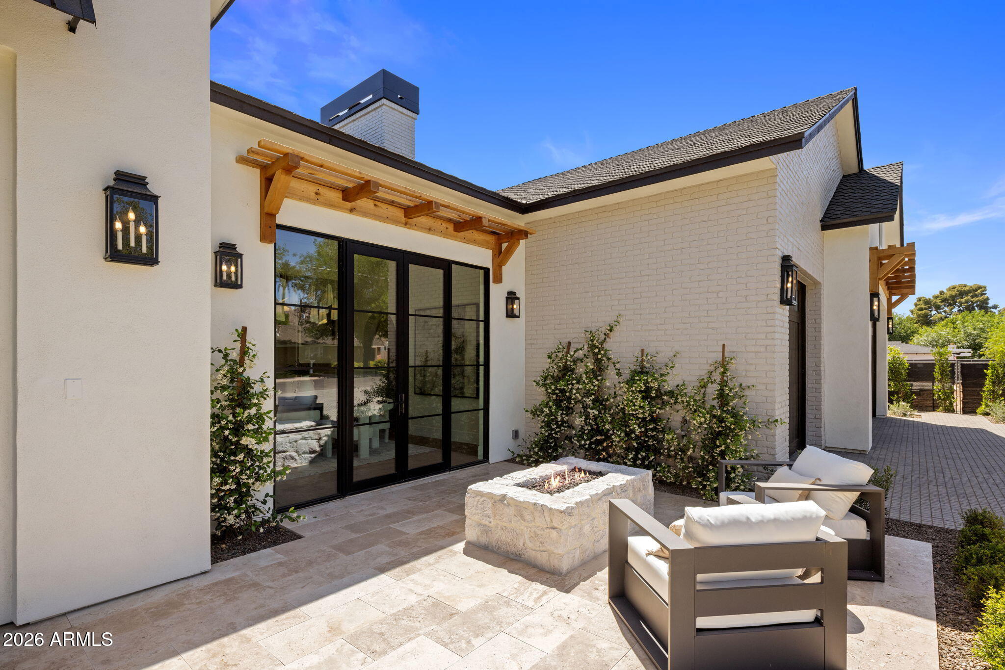 5935 E CALLE TUBERIA --