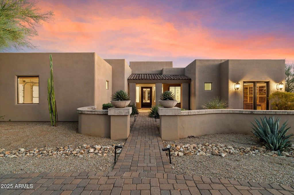 Photo of 26615 N 71st Place, Scottsdale, AZ 85266 (MLS # 6909904)