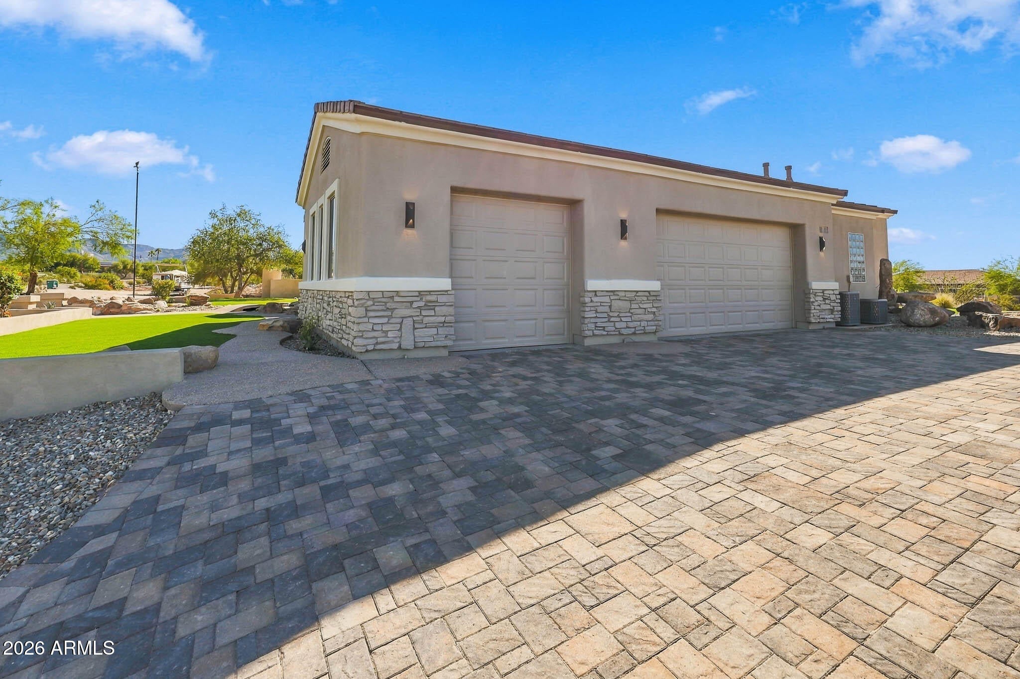 7829 E PLYMOUTH Drive