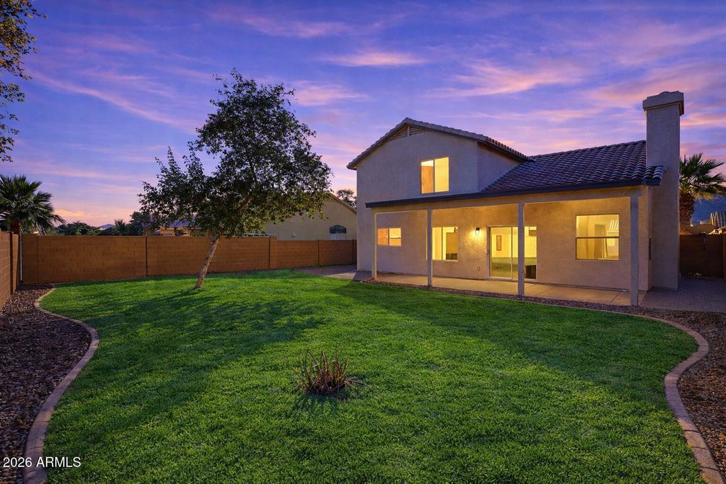 Photo of 916 E Harwell Road, Phoenix, AZ 85042 (MLS # 6977132)