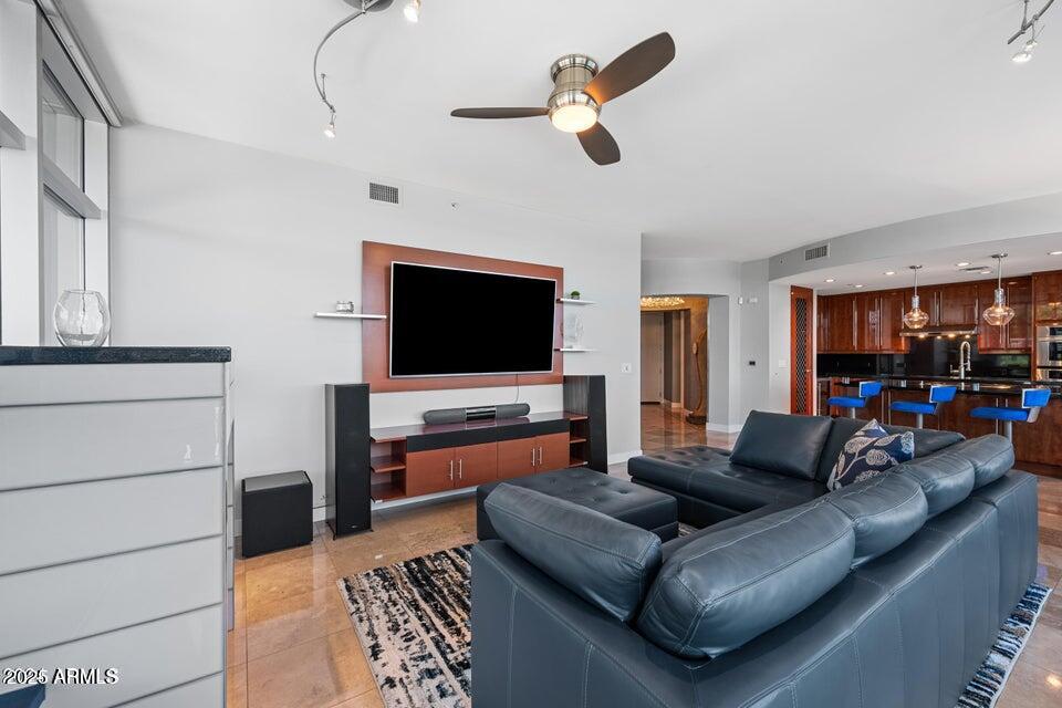 120 E RIO SALADO Parkway E 102