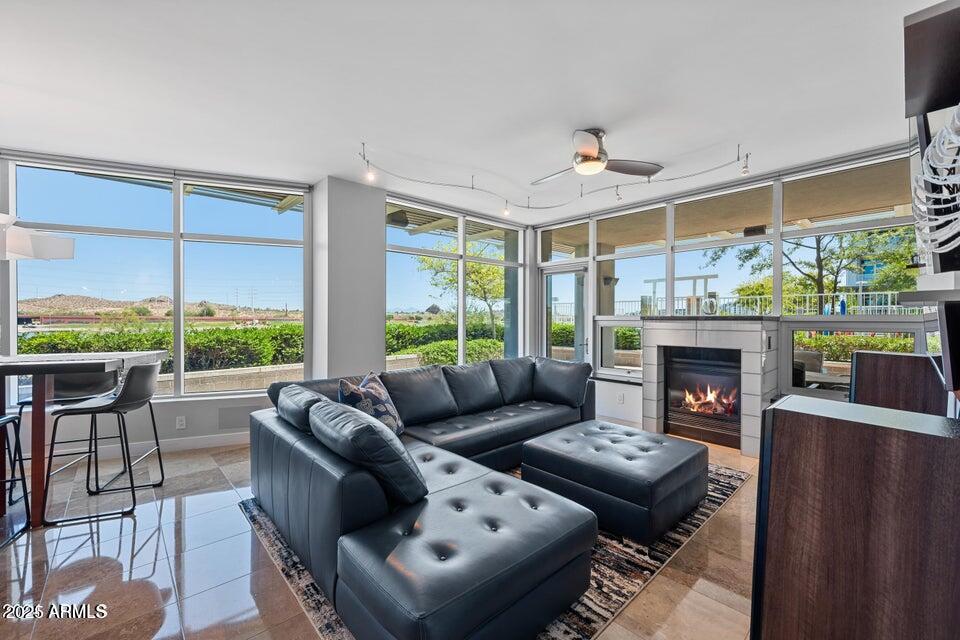 120 E RIO SALADO Parkway E 102