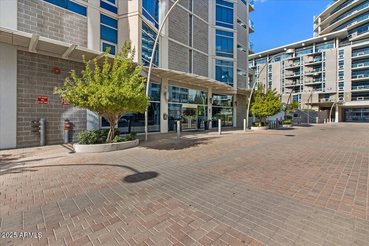 120 E RIO SALADO Parkway E 102