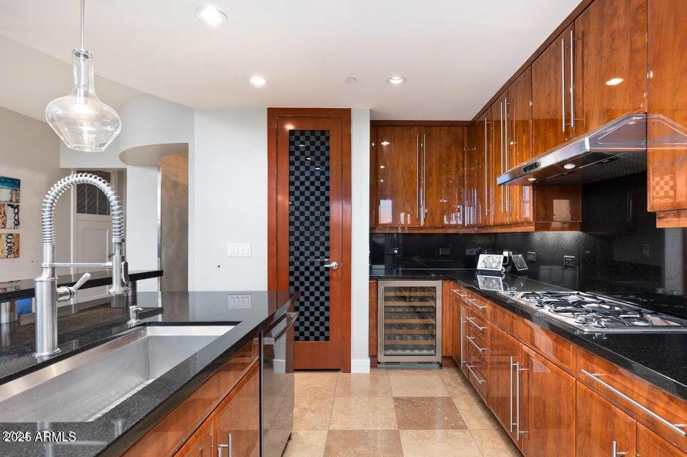 120 E RIO SALADO Parkway E 102