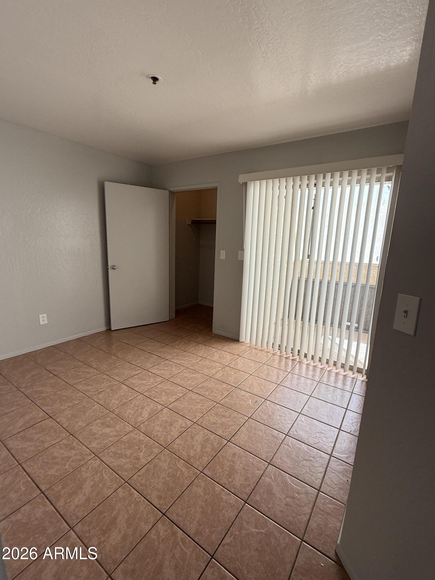 CLIFFS CONDOMINIUM - Residential