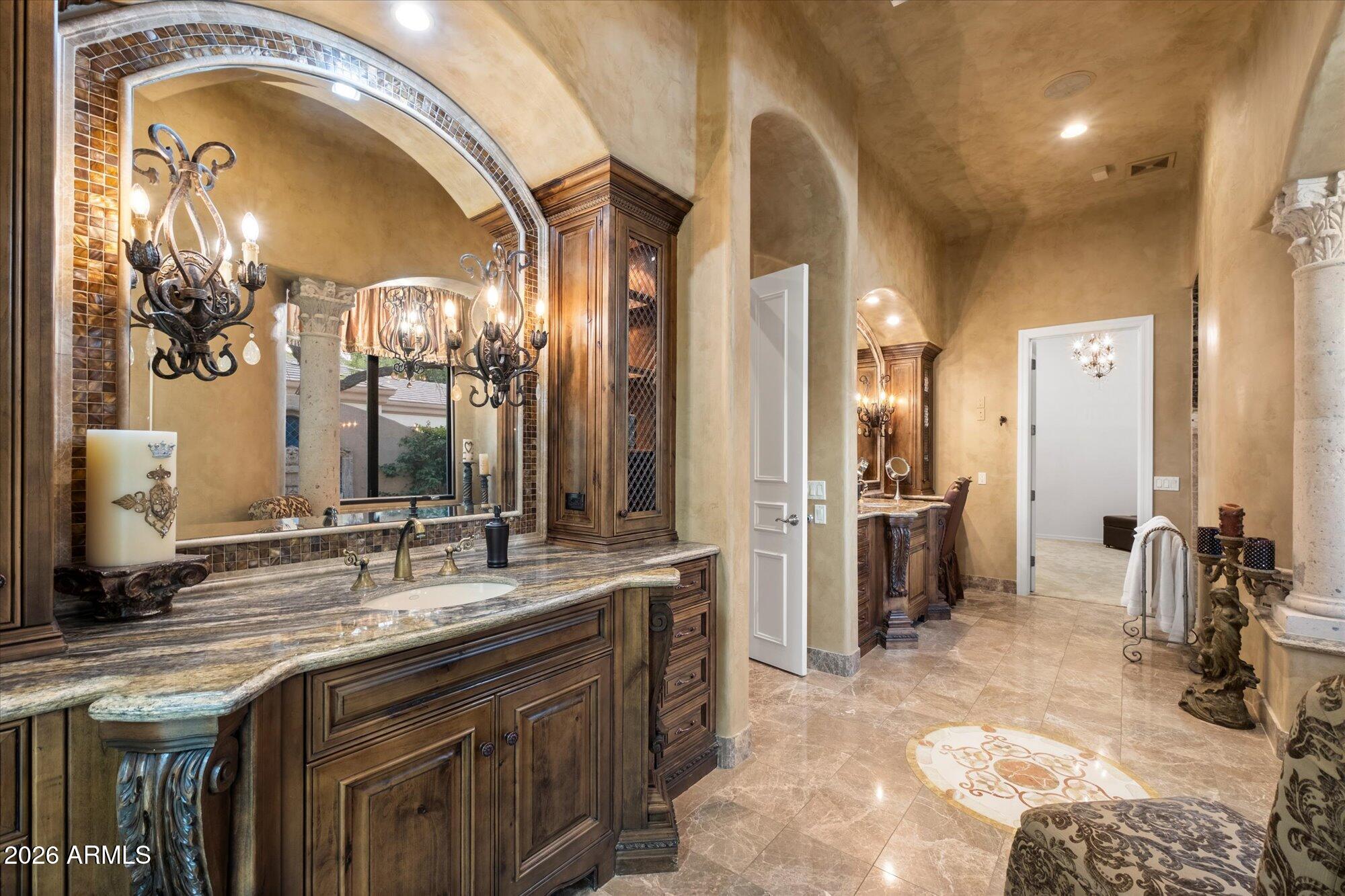 Paradise Valley, Arizona, 85253, United States, 8 Bedrooms Bedrooms, ,10 BathroomsBathrooms,Residential,Active,2017867