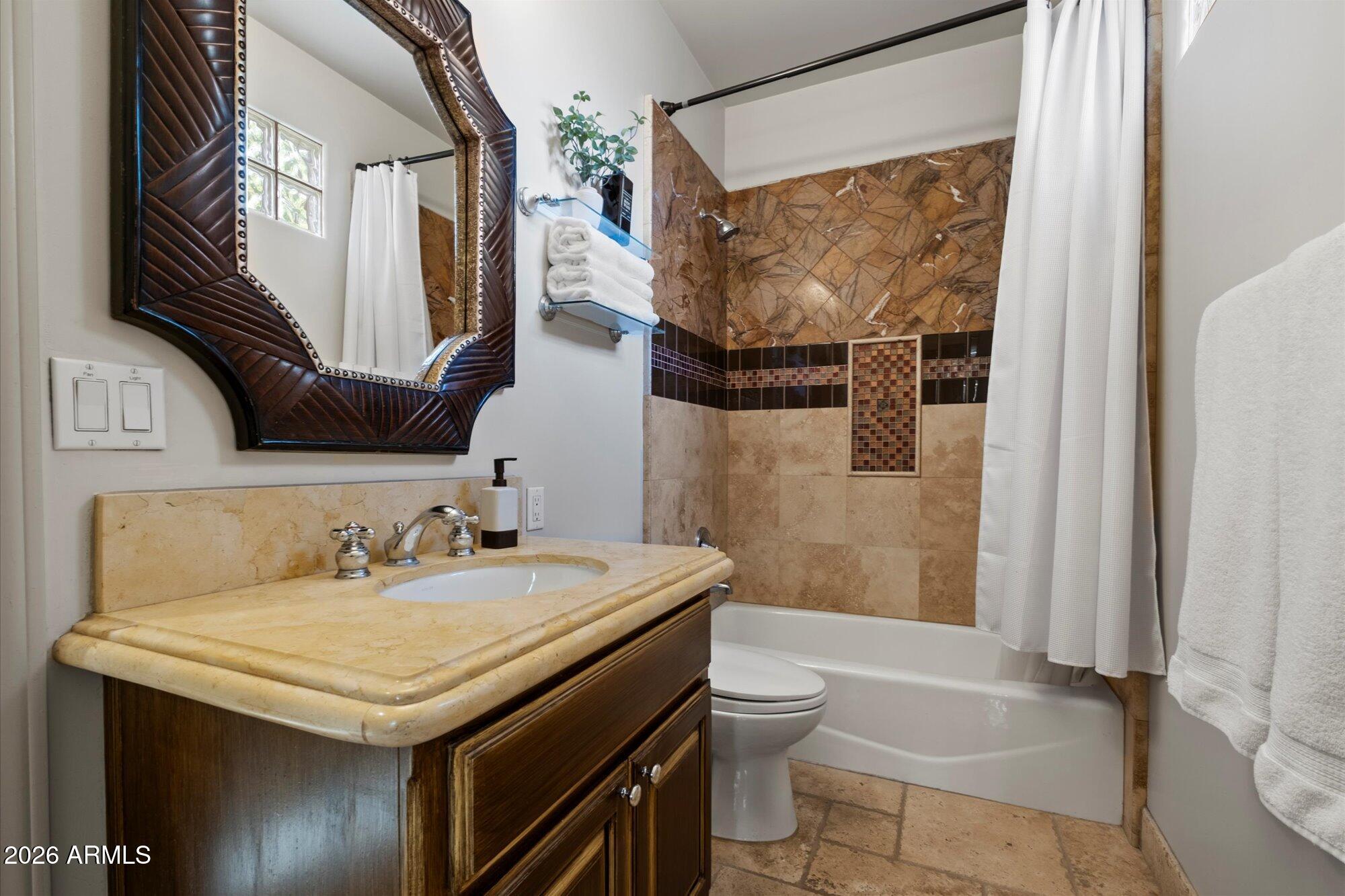 Paradise Valley, Arizona, 85253, United States, 8 Bedrooms Bedrooms, ,10 BathroomsBathrooms,Residential,Active,2017867