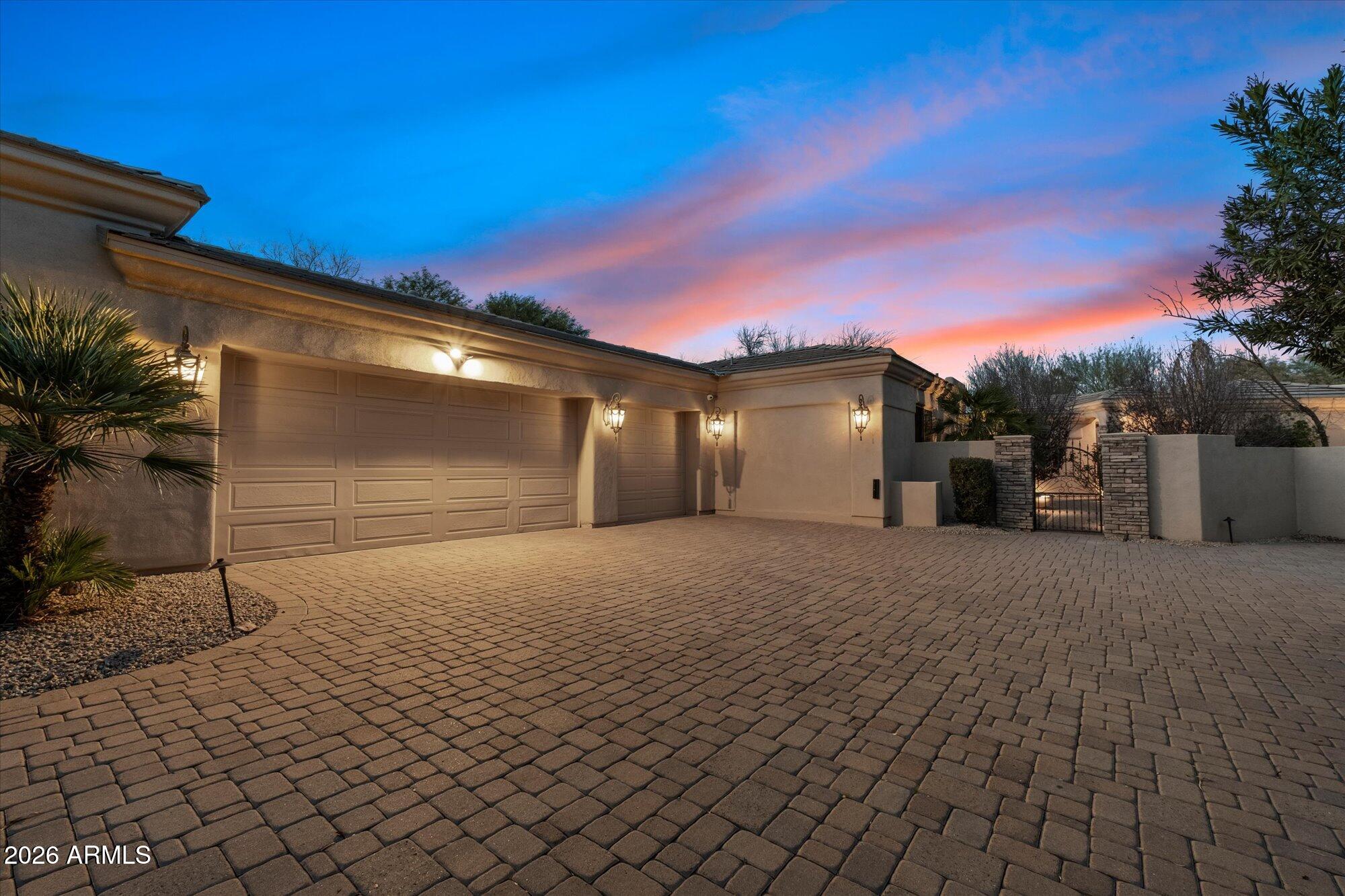 Paradise Valley, Arizona, 85253, United States, 8 Bedrooms Bedrooms, ,10 BathroomsBathrooms,Residential,Active,2017867