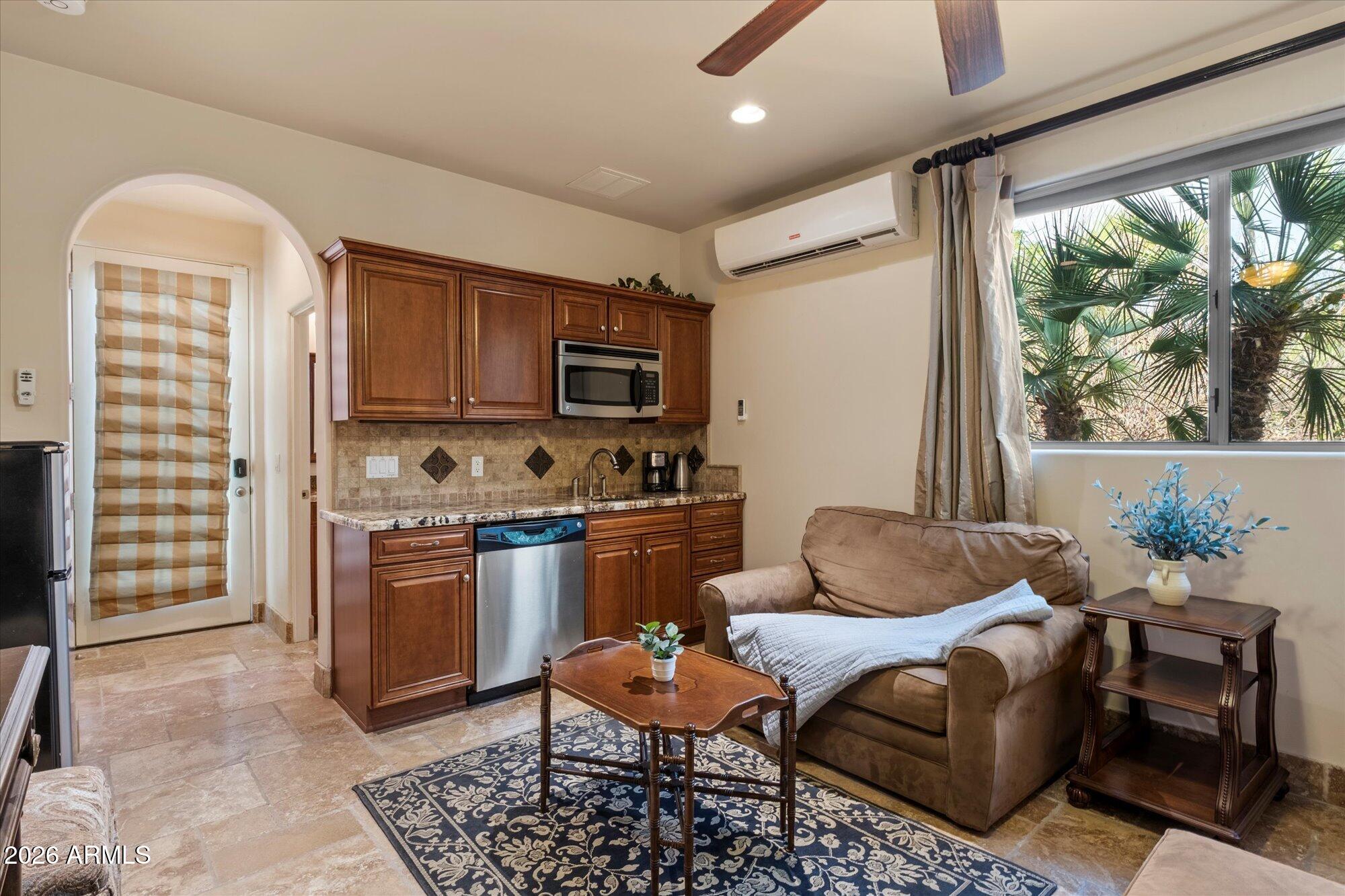Paradise Valley, Arizona, 85253, United States, 8 Bedrooms Bedrooms, ,10 BathroomsBathrooms,Residential,Active,2017867