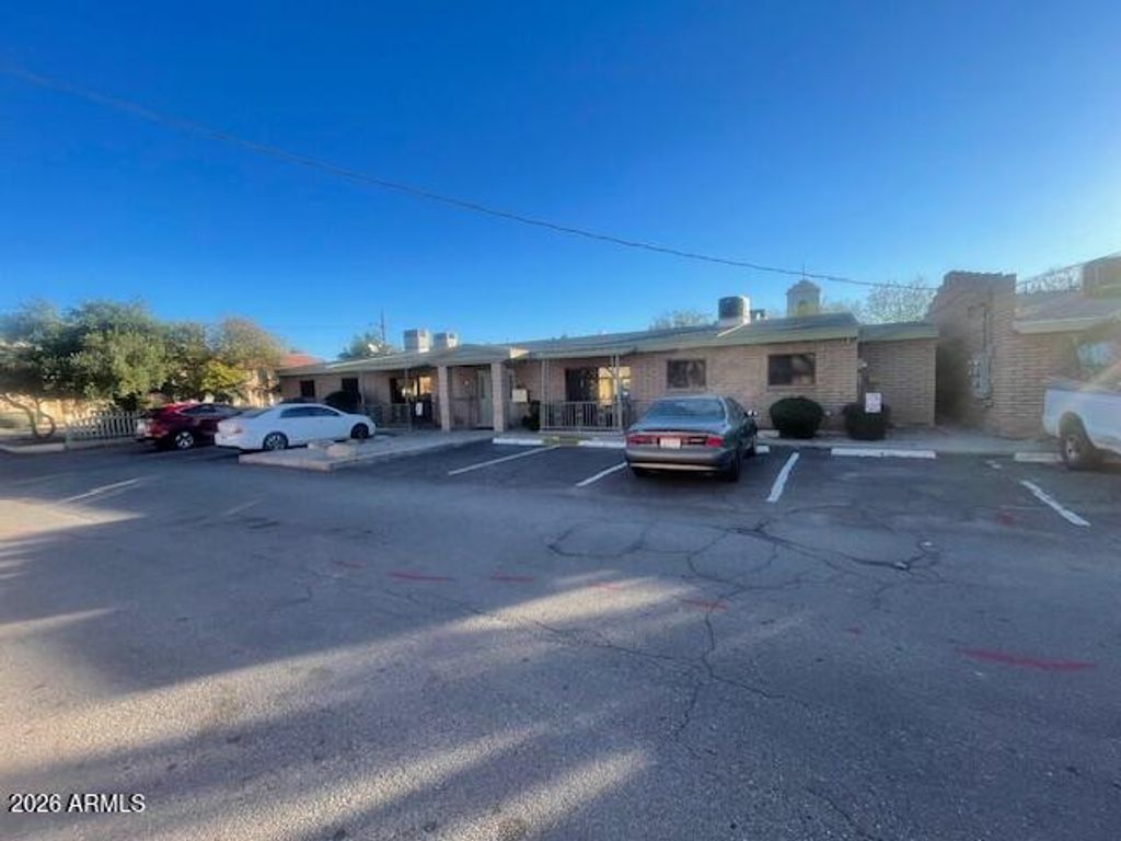 Photo of 957 W Erie Street, Chandler, AZ 85225 (MLS # 6974774)