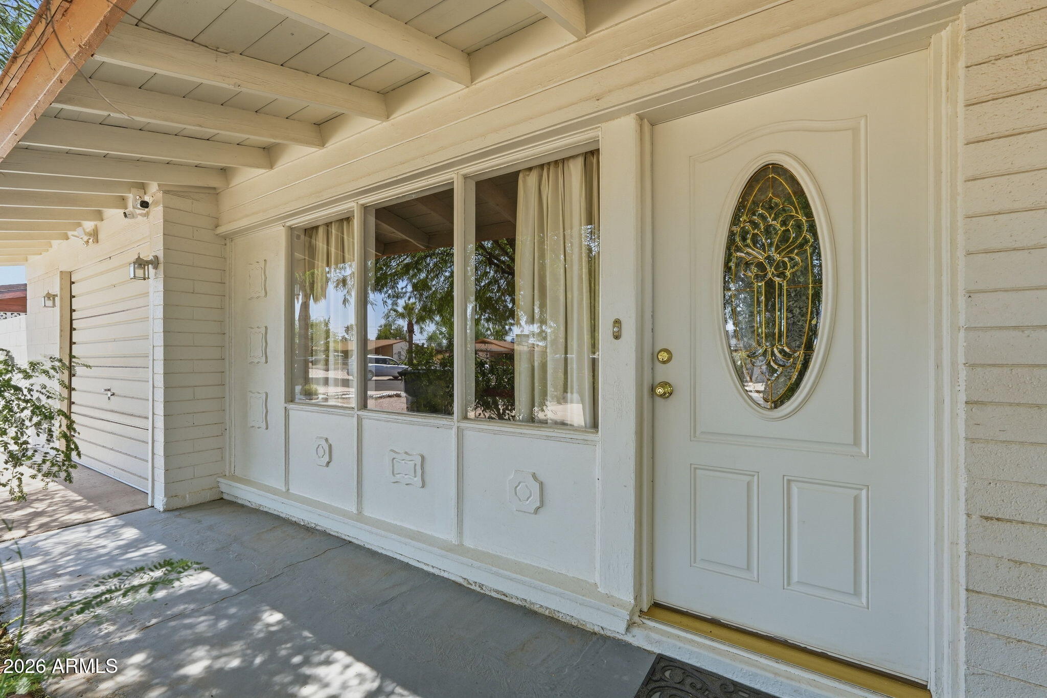 844 E DESERT Avenue