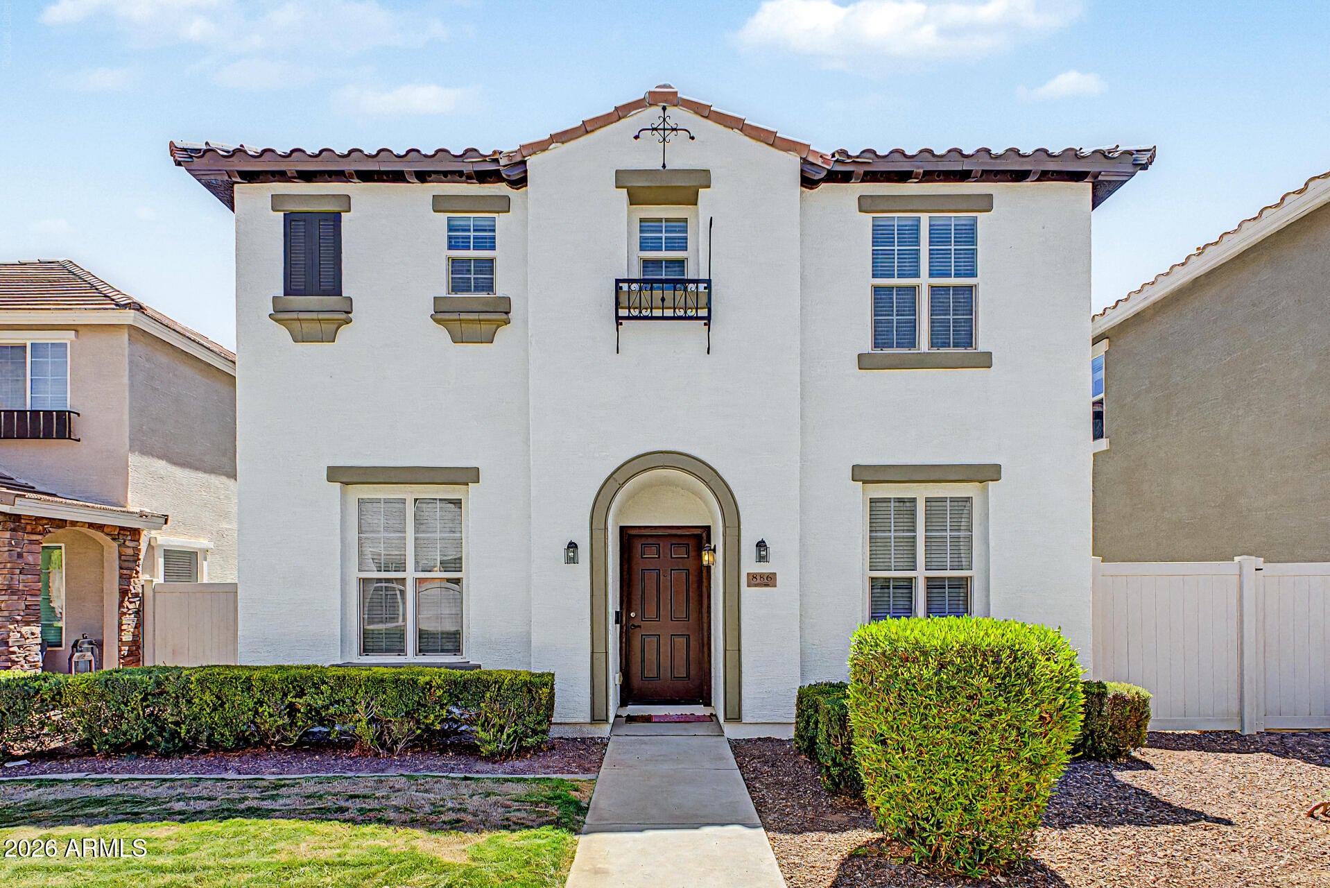 886 S Huish Drive