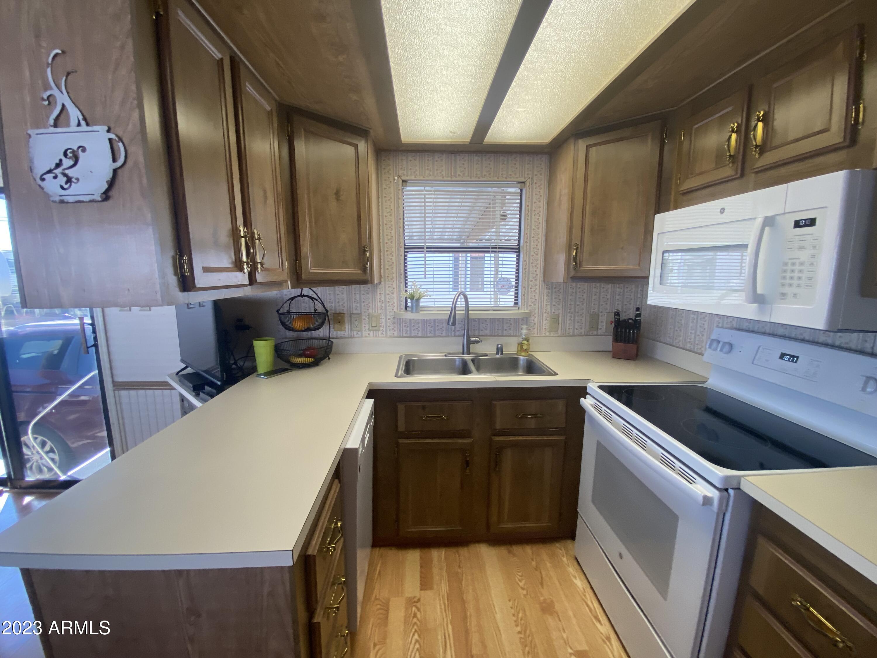 ROADHAVEN RESORT OF APACHE JUNCTION - Land