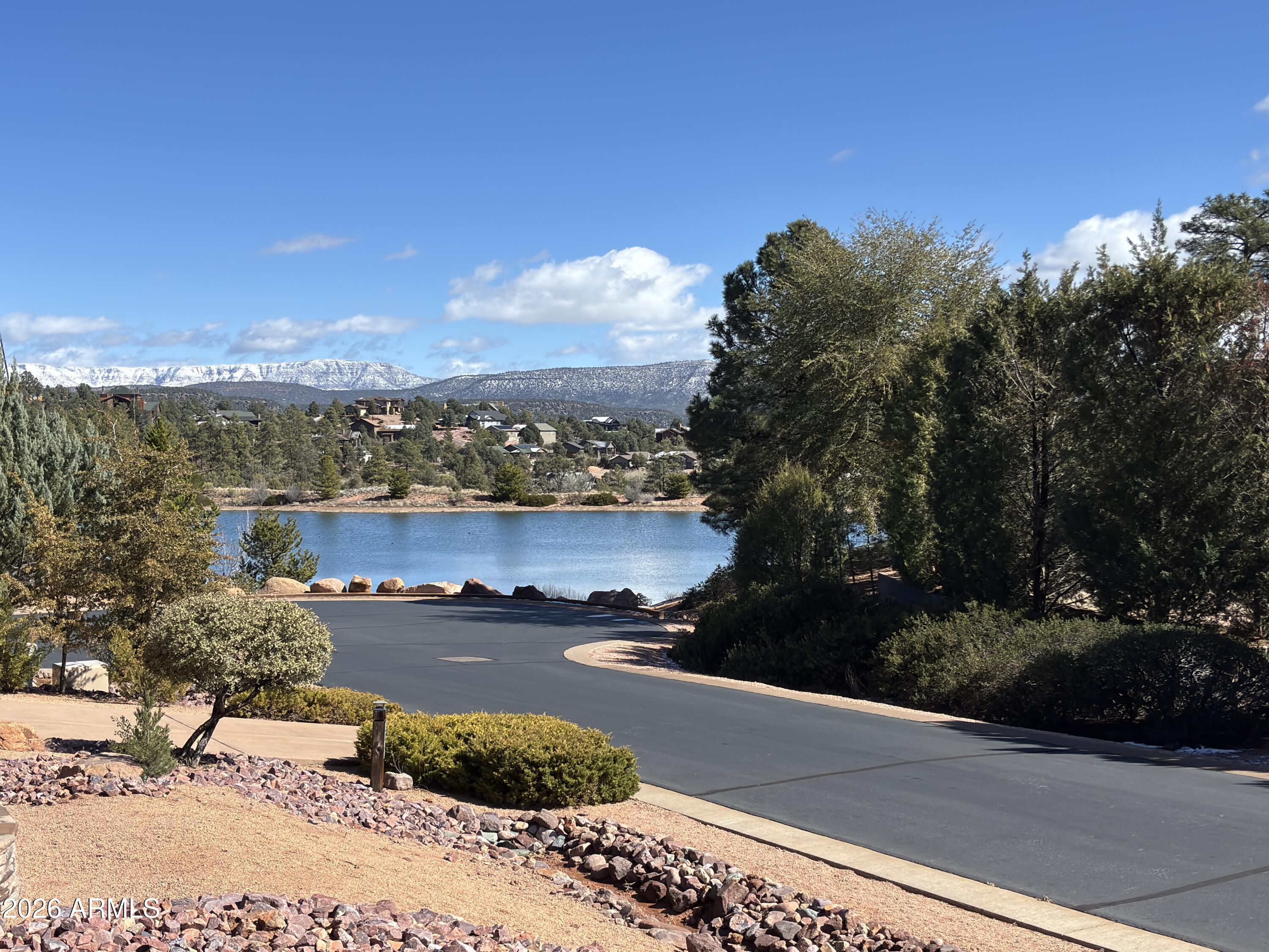 1704 E SNAP DRAGON Court