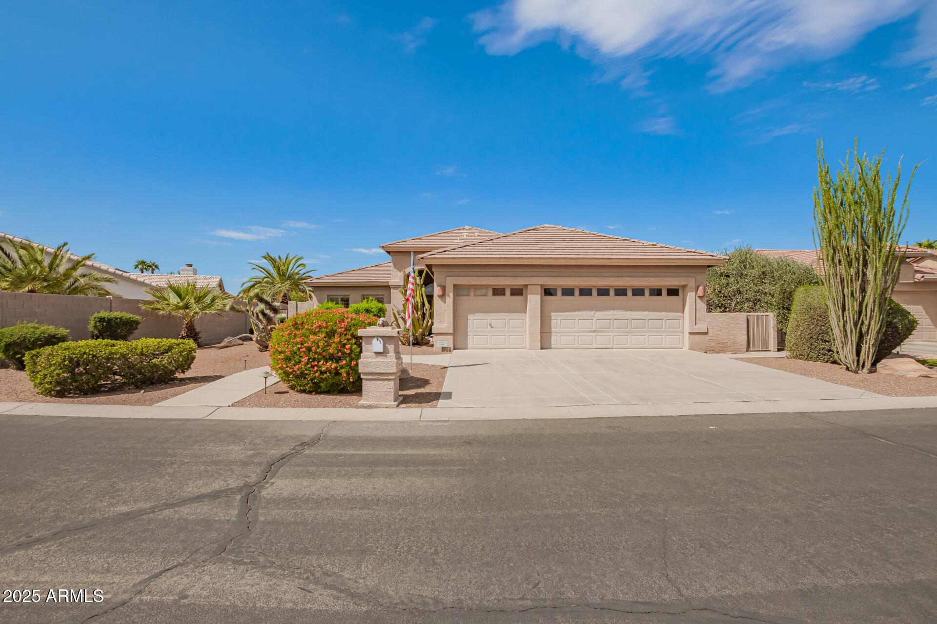 24648 S DESERT TRAIL Drive