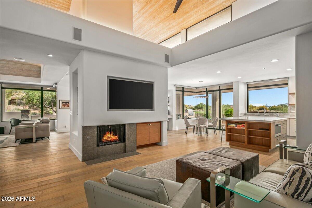DESERT MOUNTAIN PHASE 2 UNIT TWENTY-FIVE - Residential