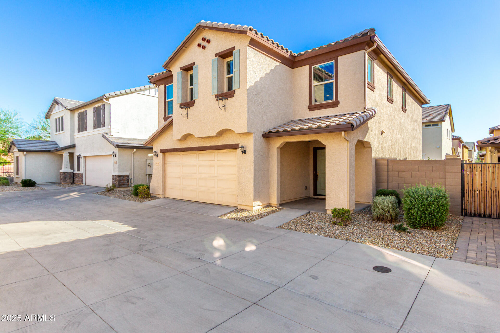 16472 W CULVER Street