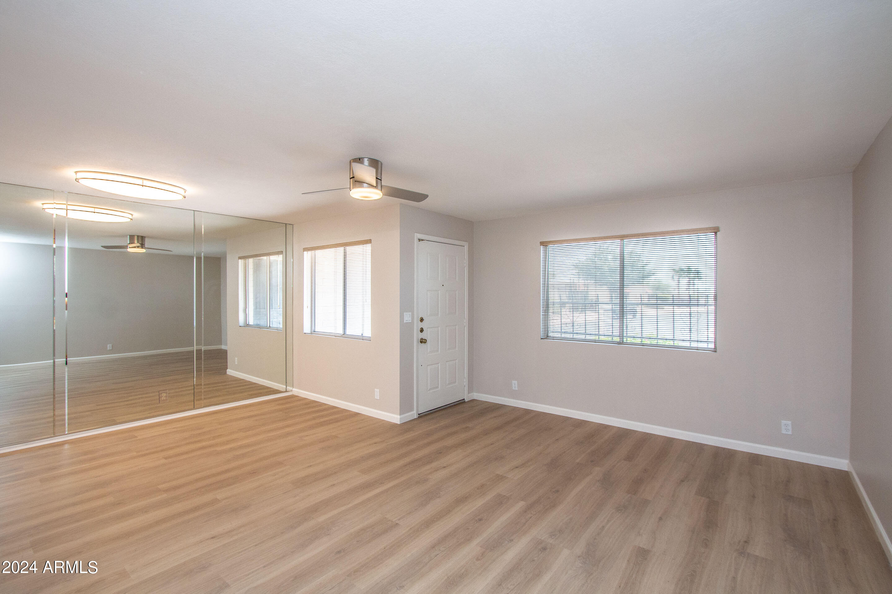 4502 E CAROL Avenue Unit 1