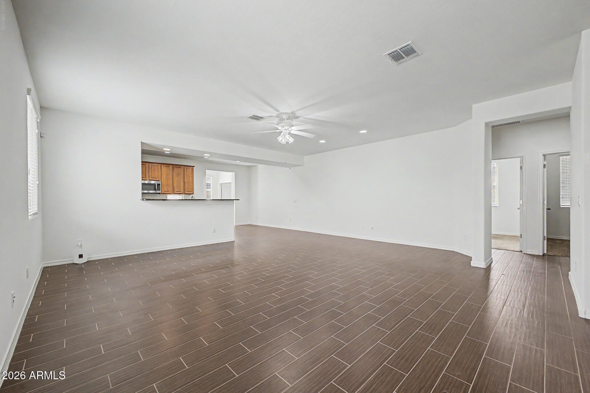 859 E ABERDEEN Drive