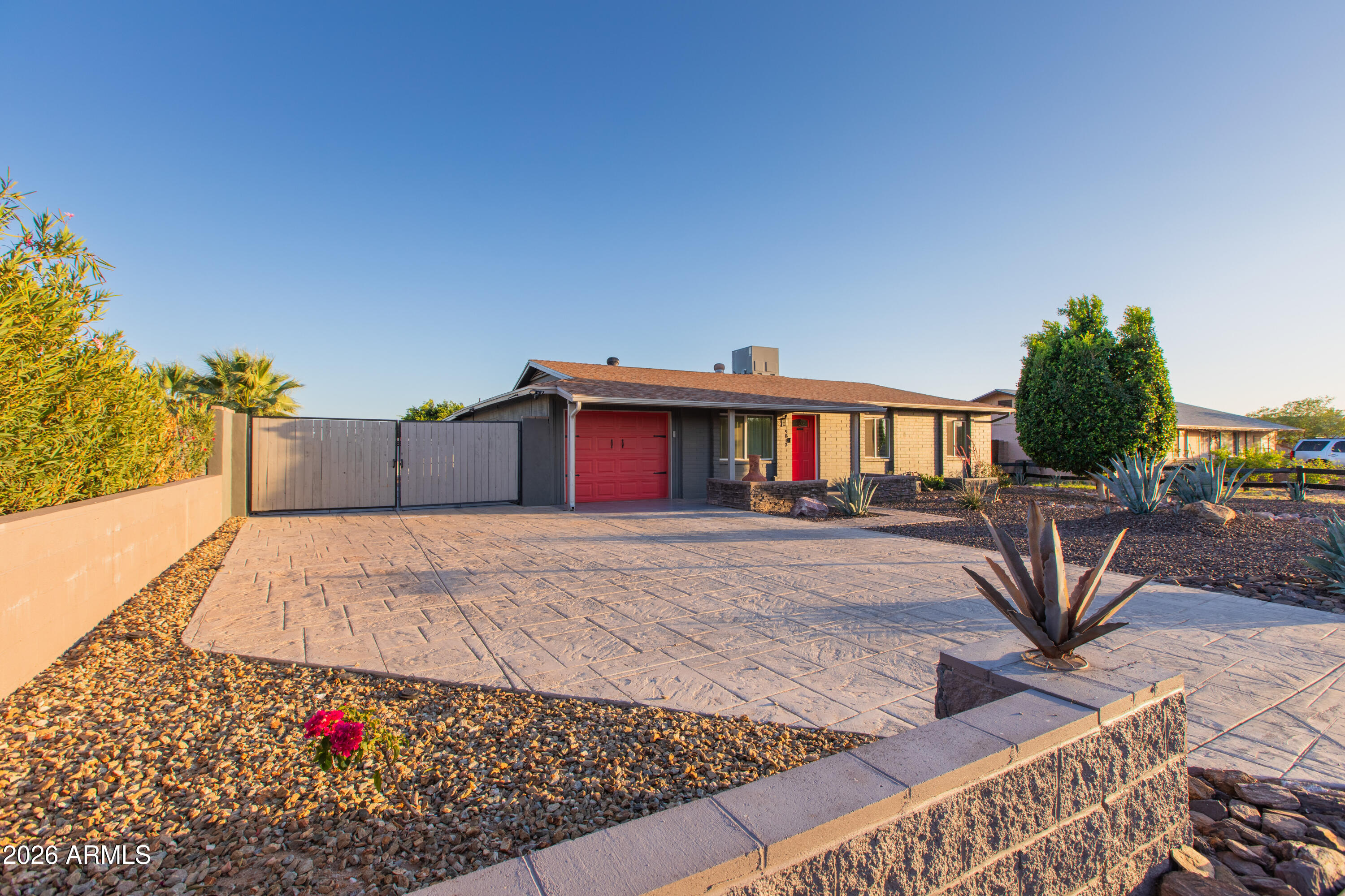 9813 E ADOBE Road