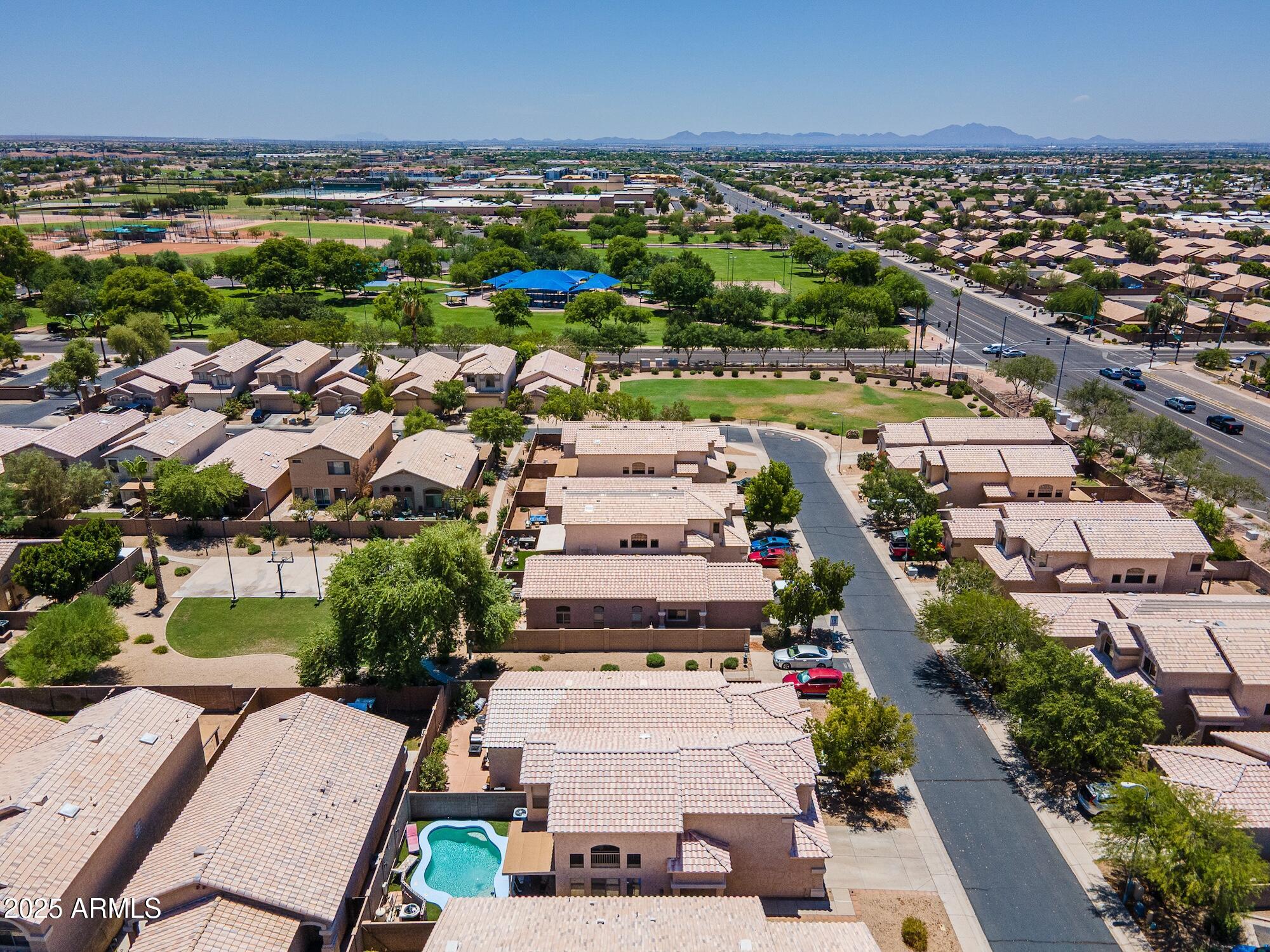 Homes 4 519 S ABBEY --