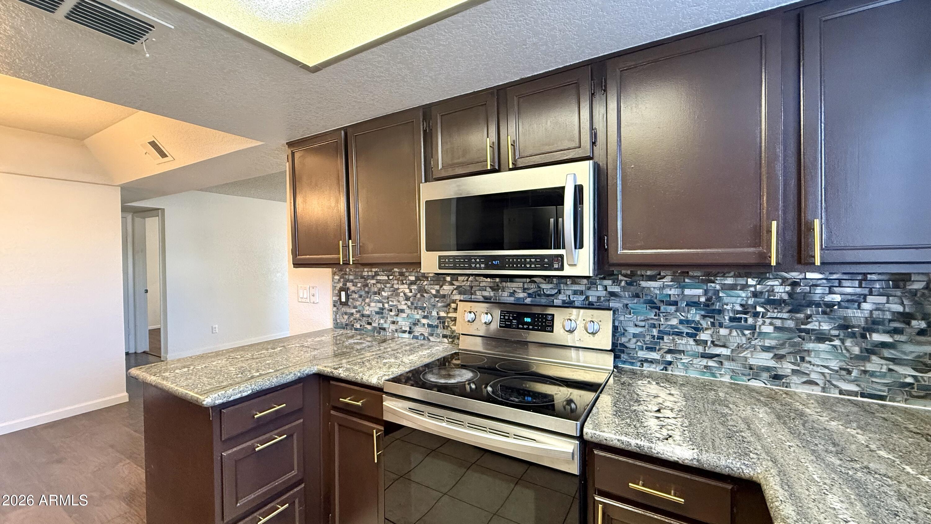 1905 E UNIVERSITY Drive 124