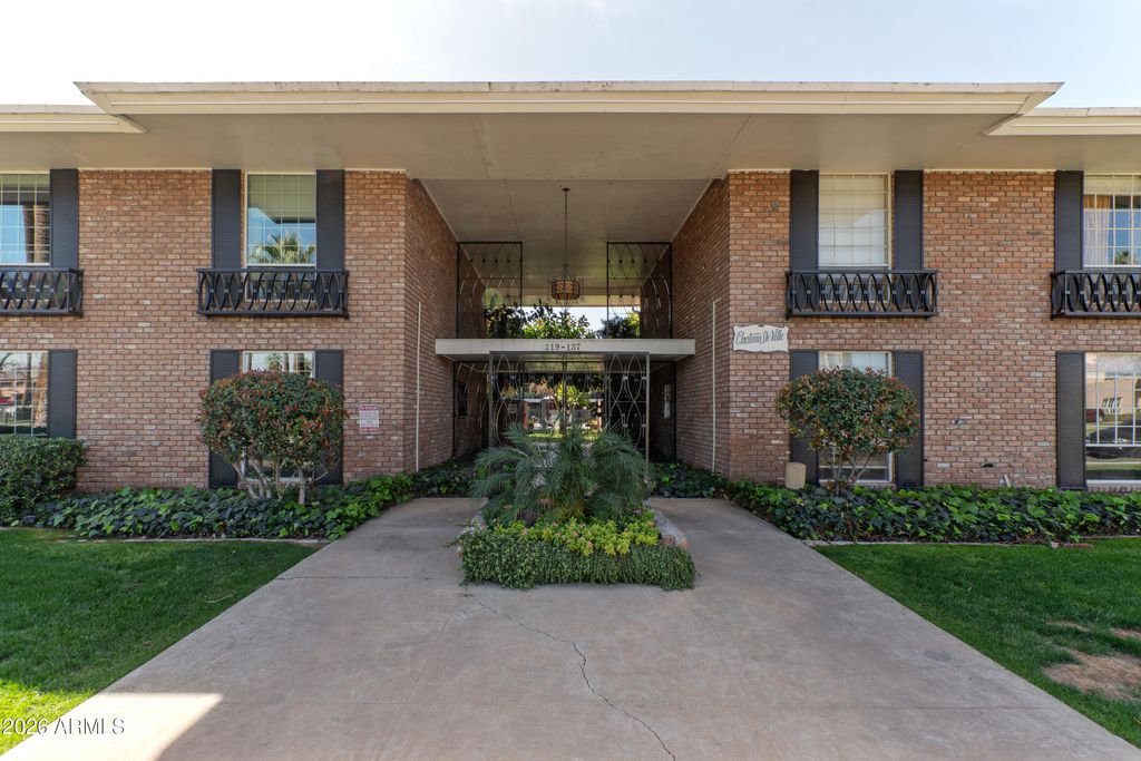 Photo of 133 E Palm Lane #A, Phoenix, AZ 85004 (MLS # 7000228)