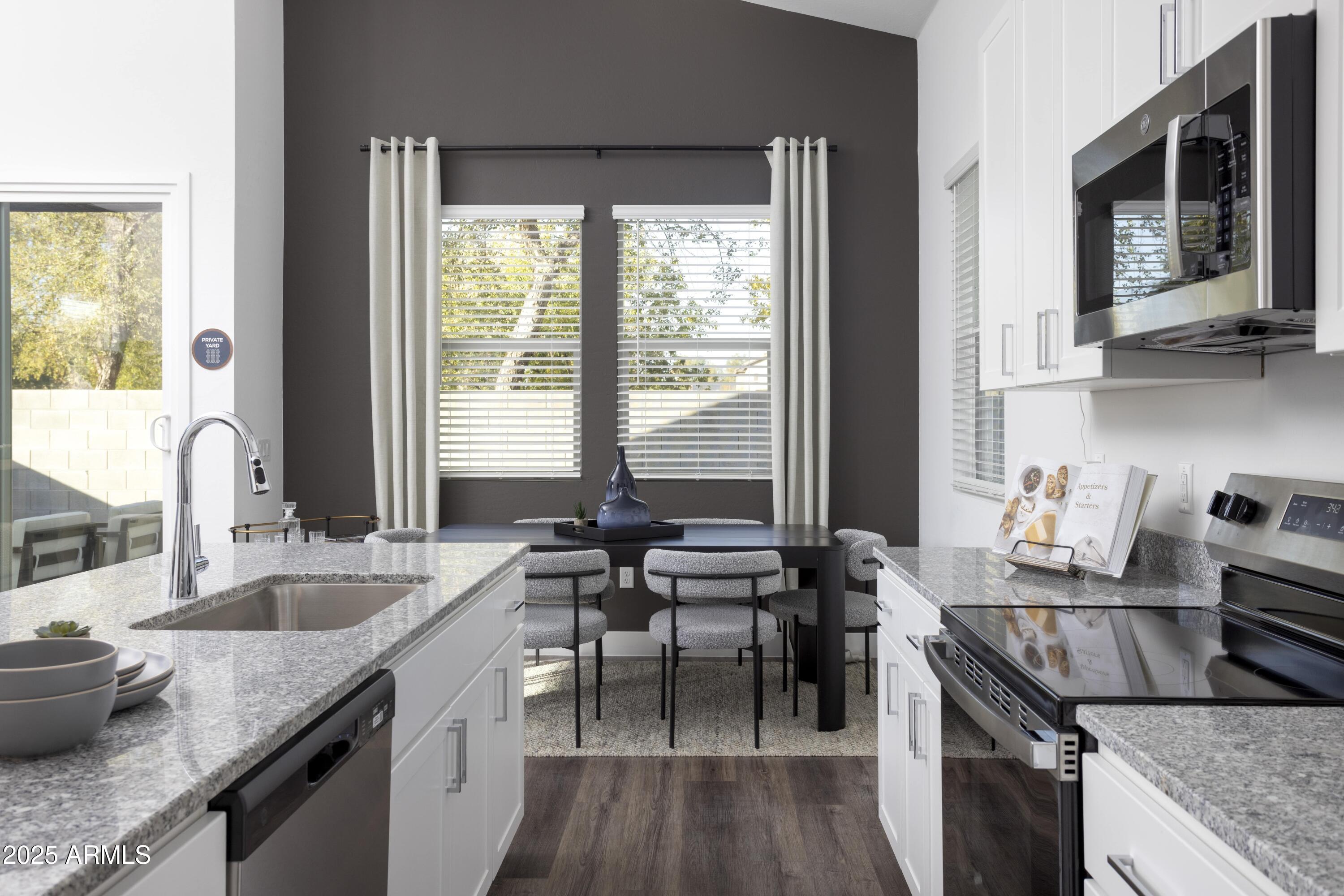 9117 N 181st Avenue 86