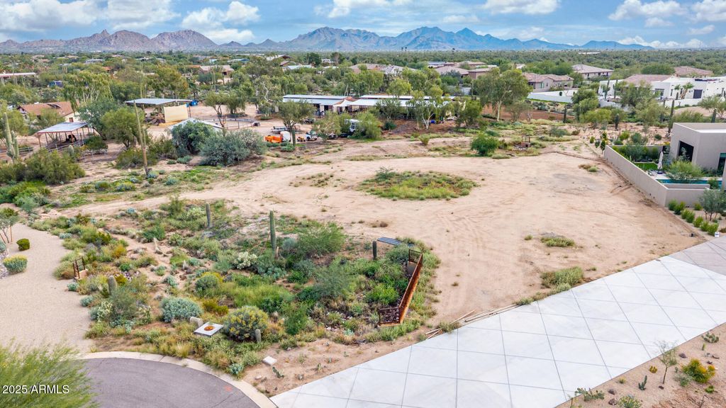 Photo of 6415 E Lomas Verdes Drive #4, Scottsdale, AZ 85266 (MLS # 6950689)