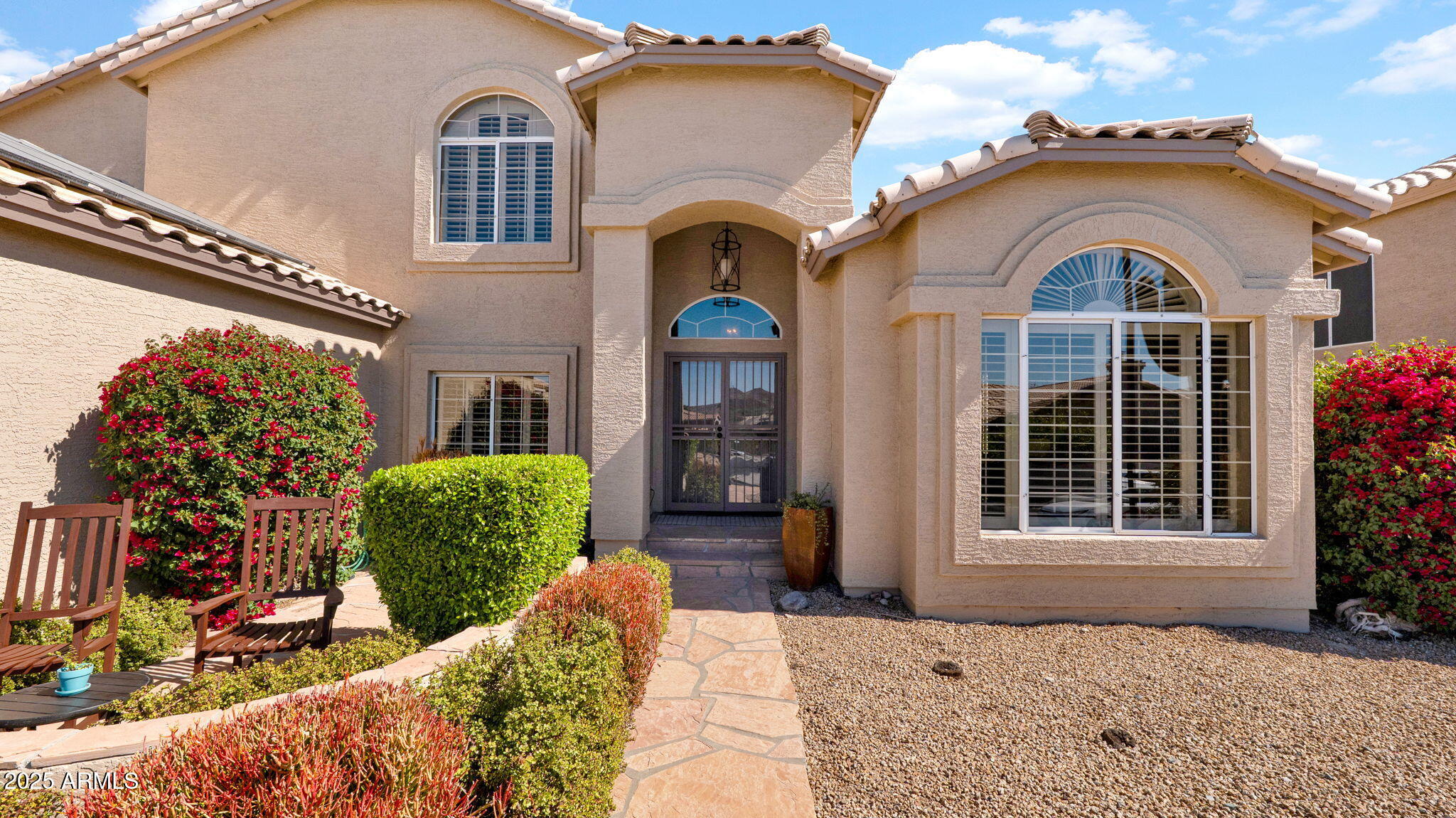 1302 E VOLTAIRE Avenue