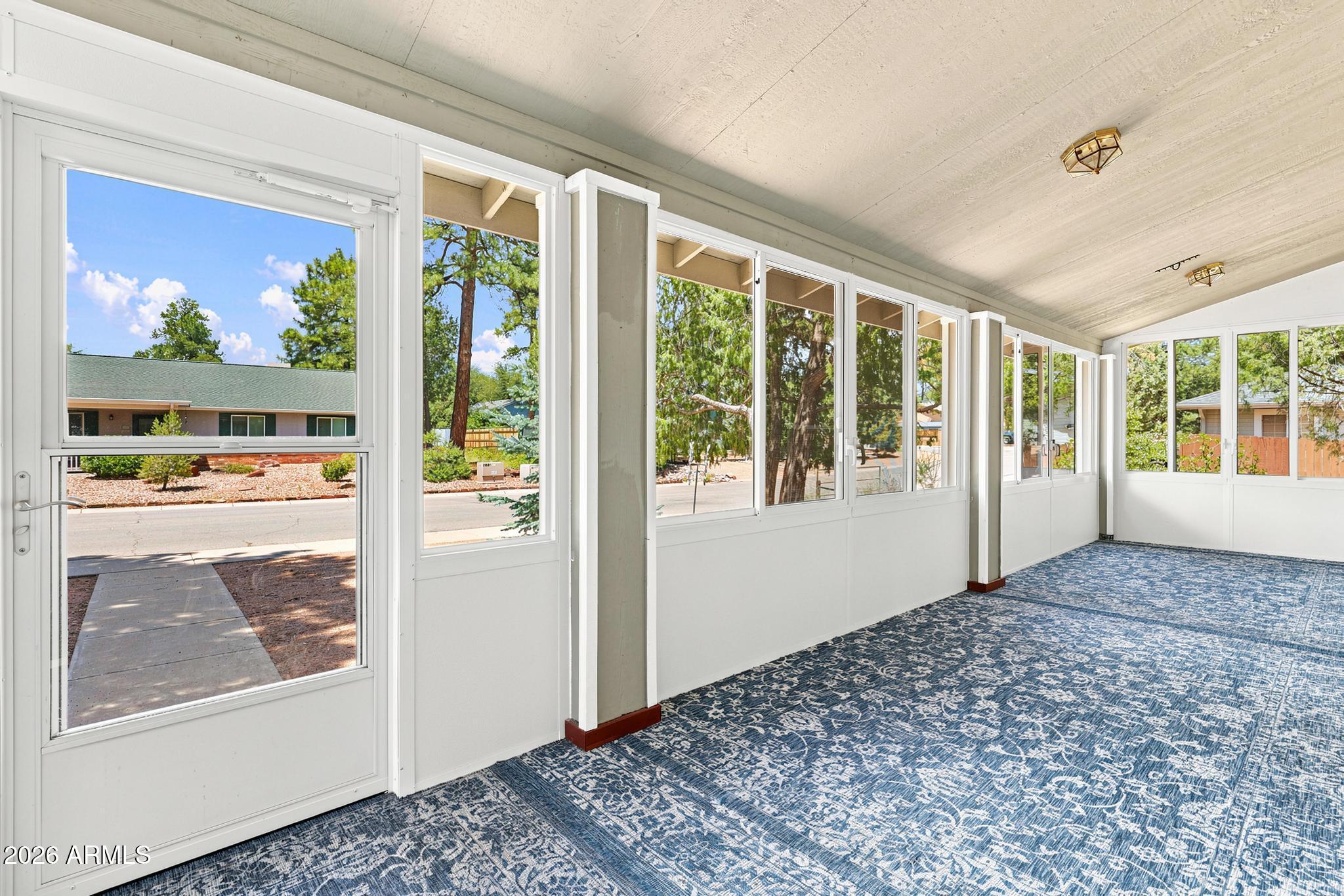 307 N Lakeshore Road
