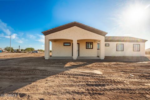 A home in Tonopah