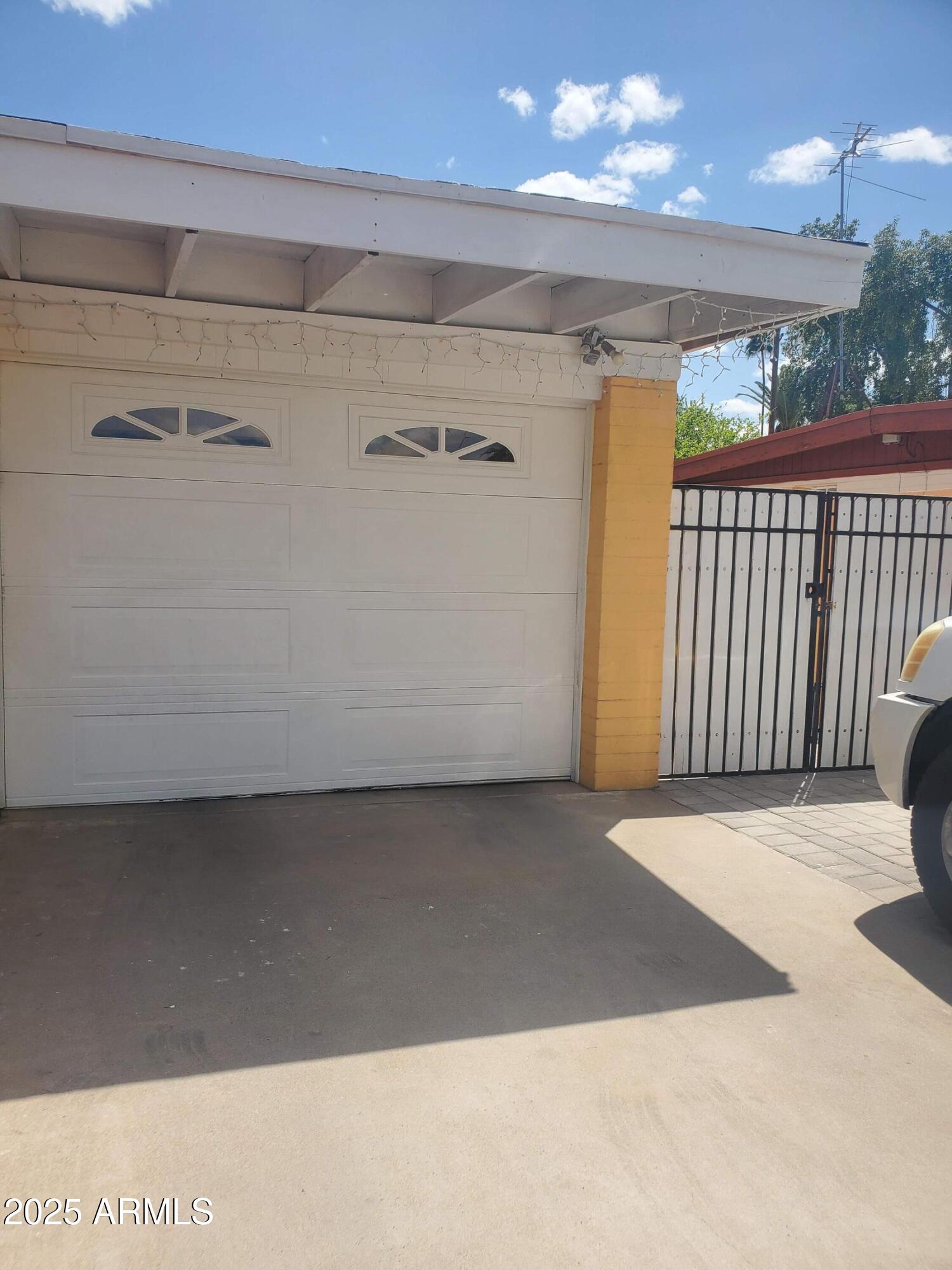 3041 E OSBORN Road
