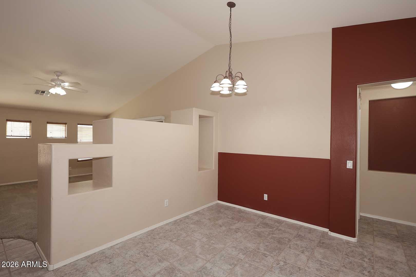10945 W LOMA Lane