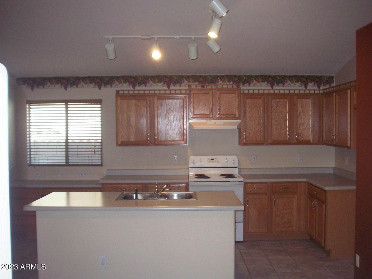10945 W Loma Lane